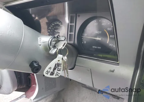 1981 Chevrolet Corvette from USA, damaged, VIN 1G1AY8762BS409252